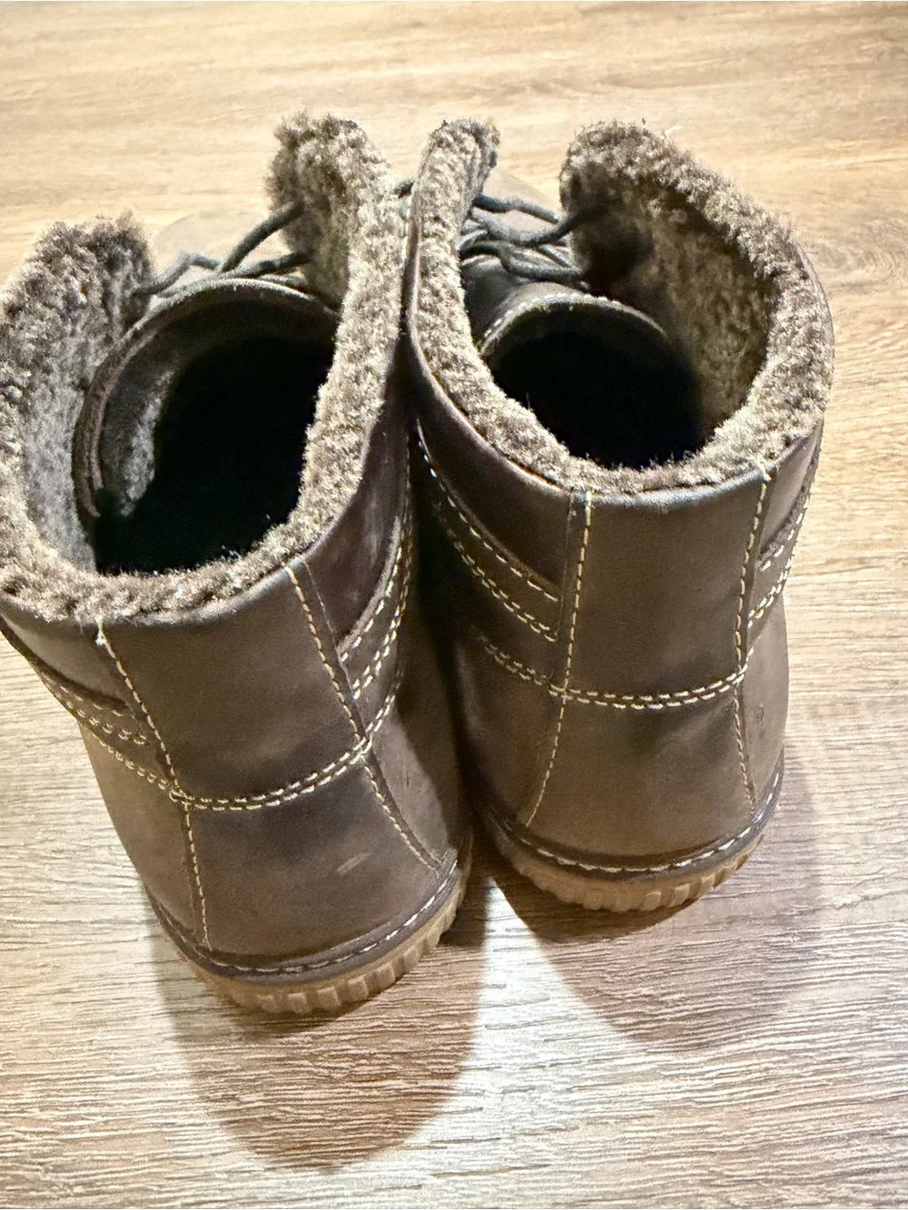 Johnston and Murphy Chukka Boot with Shearling Inner